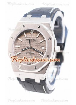 Audemars Piguet Royal Oak Swiss Wristwatch in Grey Dial AP-20110512